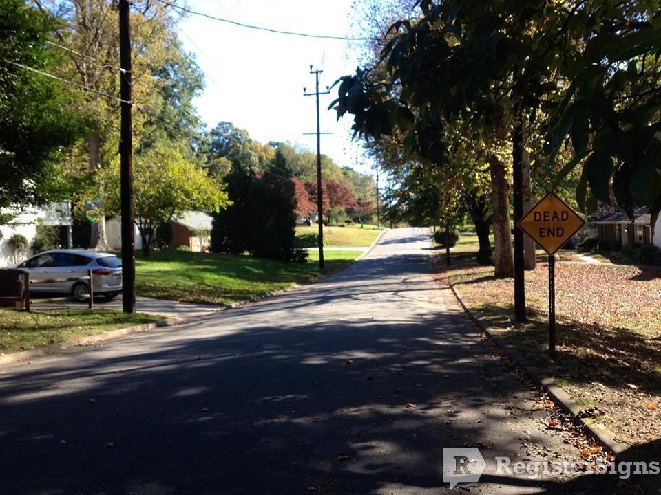 909 Shuman St SW - Photo 2 of 10