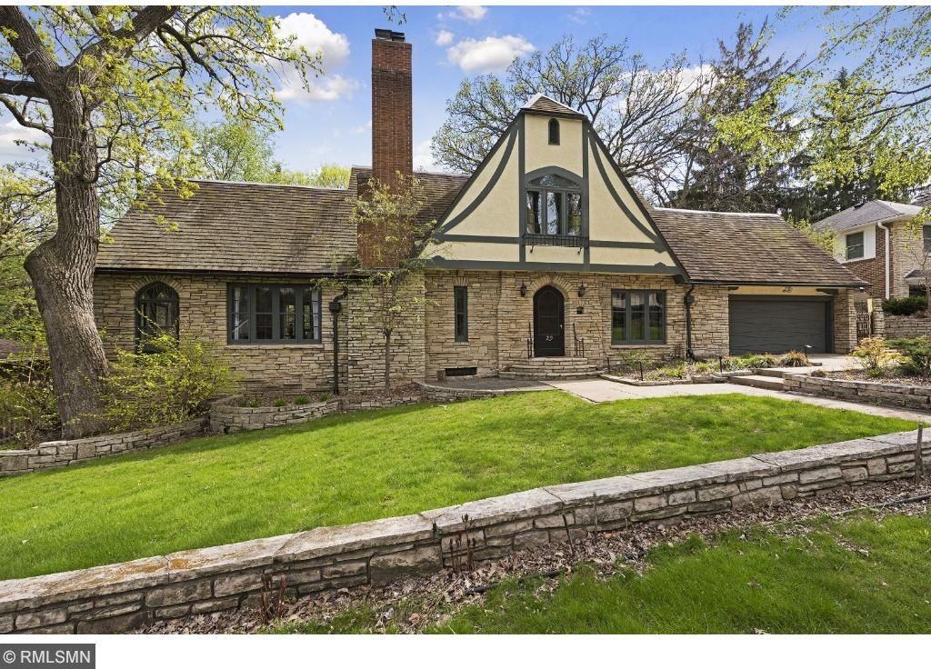 29 Forest Dale - Photo 2 of 24