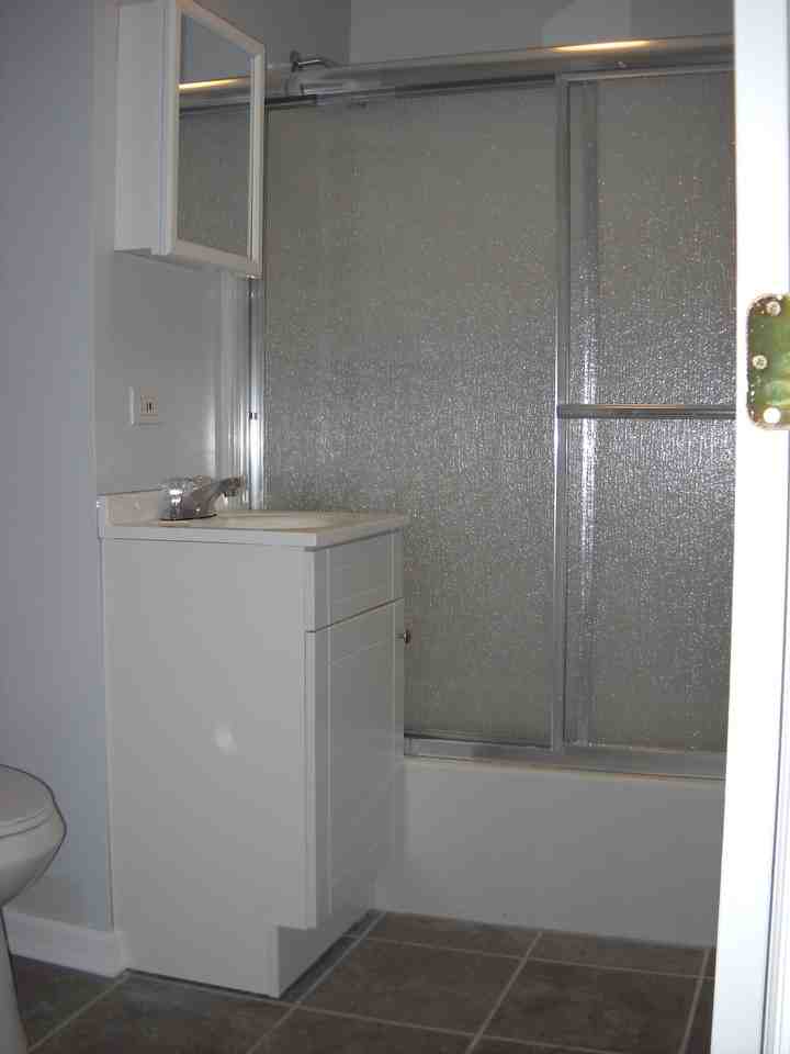 2341 Spaulding Ave - Photo 3 of 4