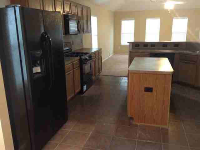 18206 Afton Hollow Ln - Photo 3 of 13