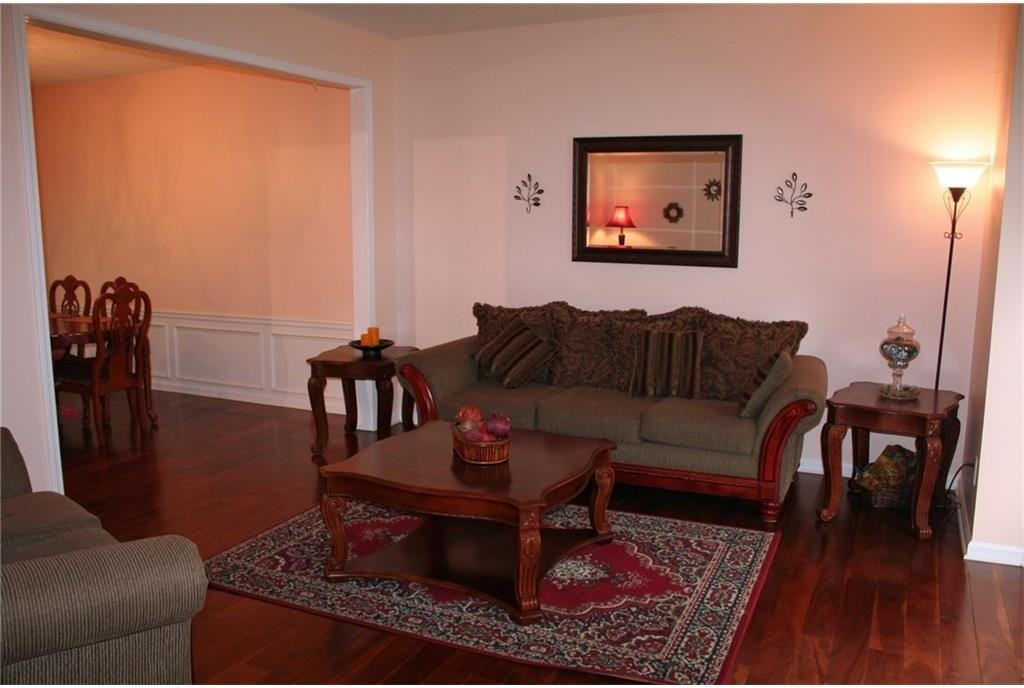 2215 Traywick Chase - Photo 3 of 18