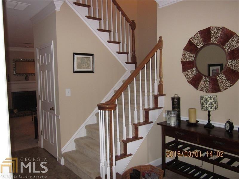 1005 Saddle Hill - Photo 2 of 11