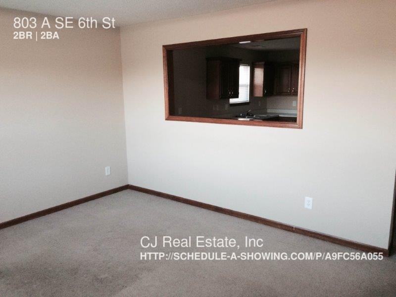 803 SE 6th St - Photo 2 of 7