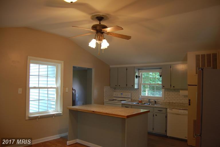 243 E Laurel Dr - Photo 3 of 26