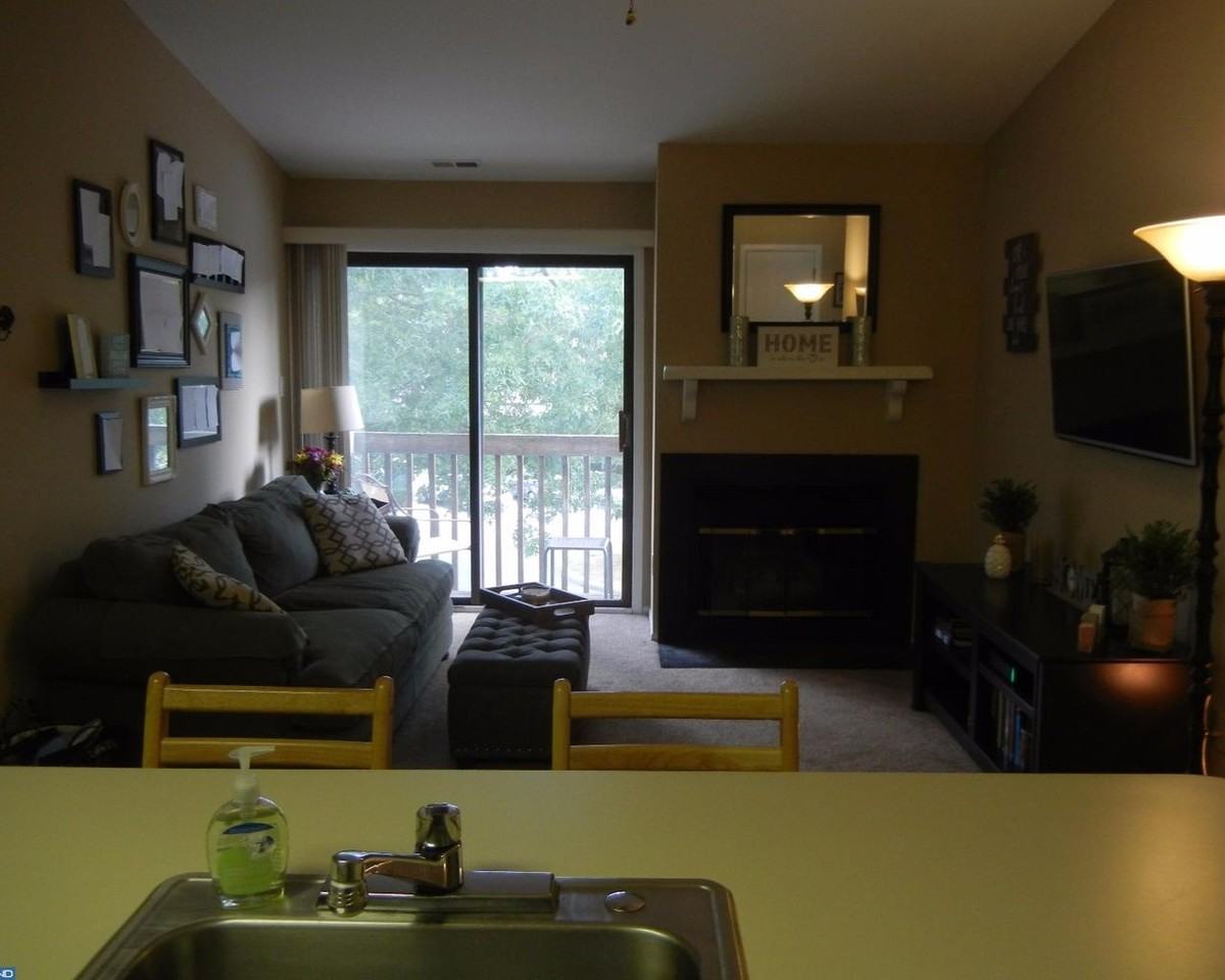 134 Ashton Ct - Photo 2 of 12