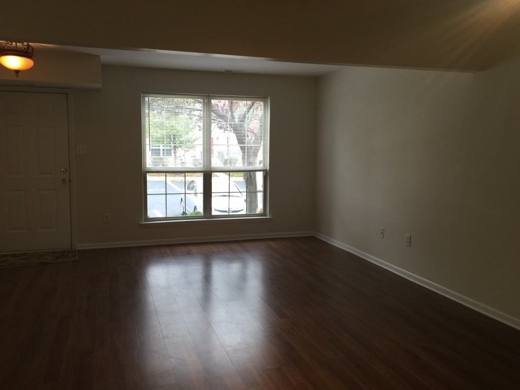 36 Woodbrook Dr - Photo 3 of 20