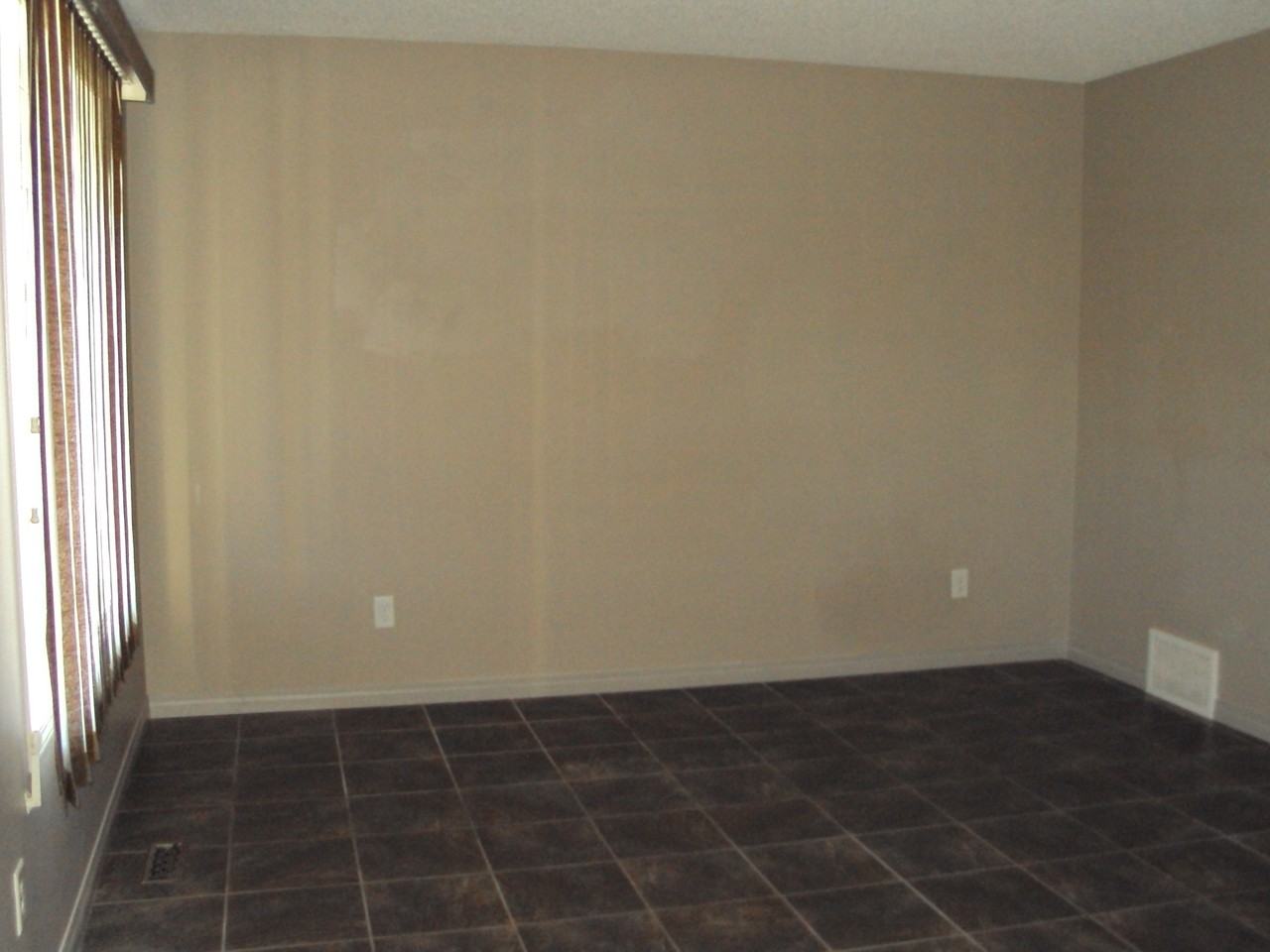 7243 South Terwillegar Dr NW - Photo 3 of 20