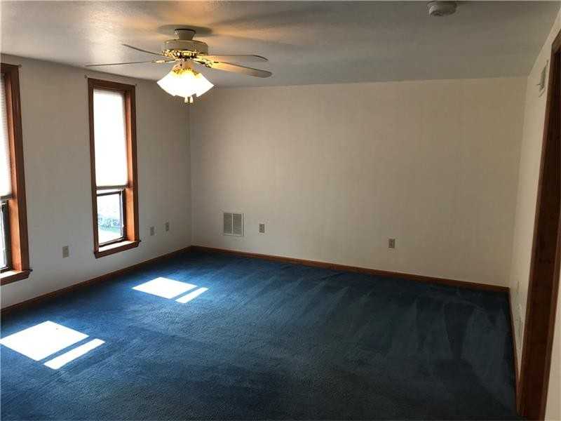 2213 McAleer Rd - Photo 3 of 25