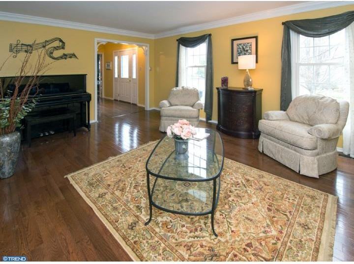 1803 Black Rock Ln - Photo 3 of 24