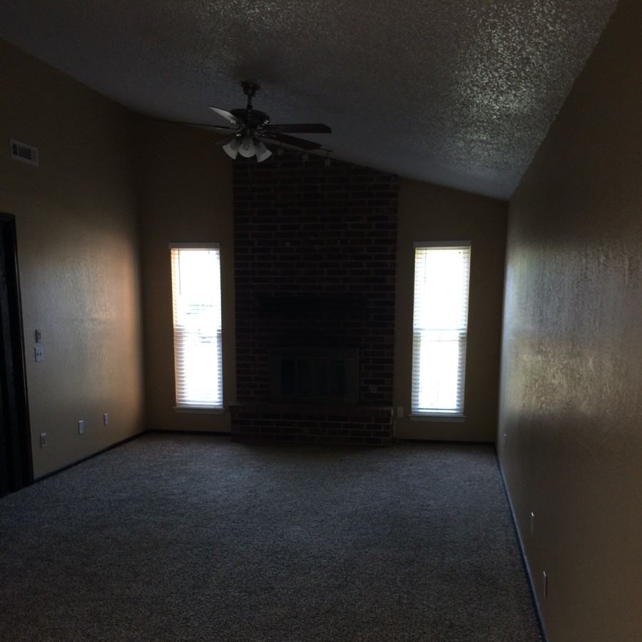 6633 Laurel Rd - Photo 3 of 13