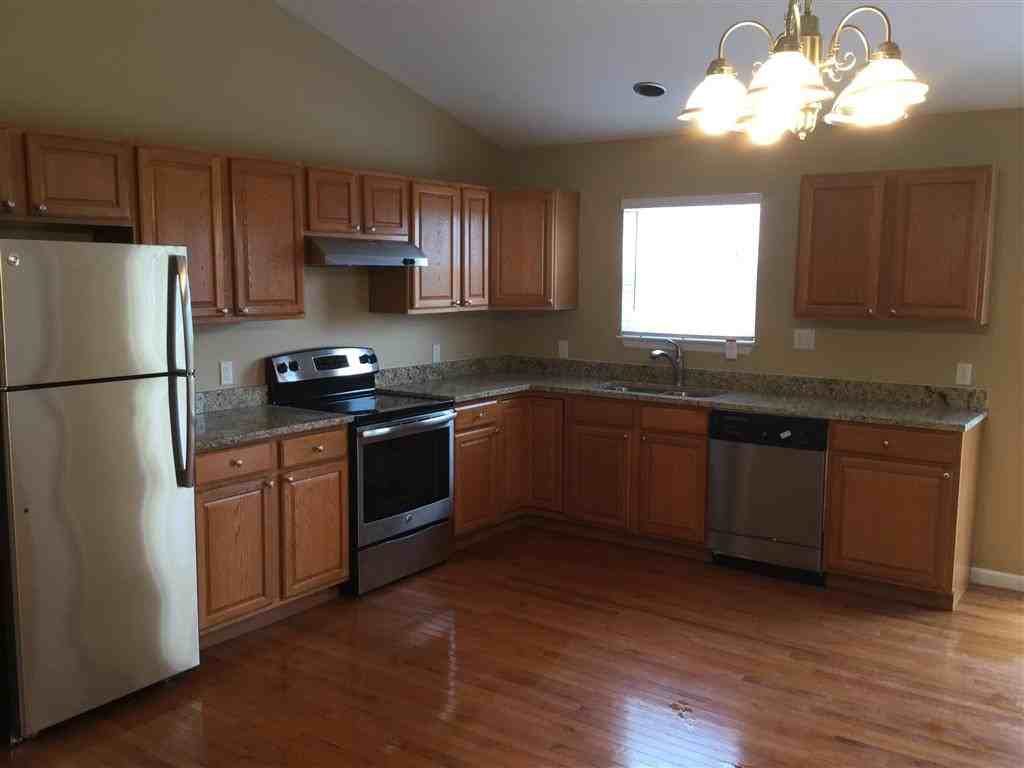 1 Clifden Dr - Photo 2 of 13