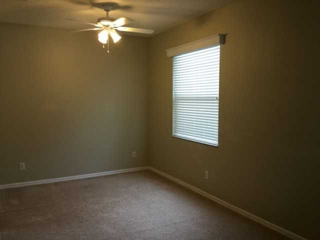 1228 Brooke View Dr - Photo 2 of 14