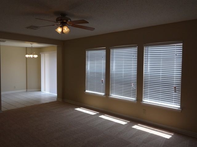 9614 Roy Croft Ave - Photo 2 of 12