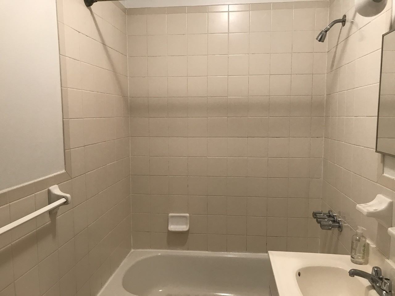 176 russell #2L - Photo 2 of 6