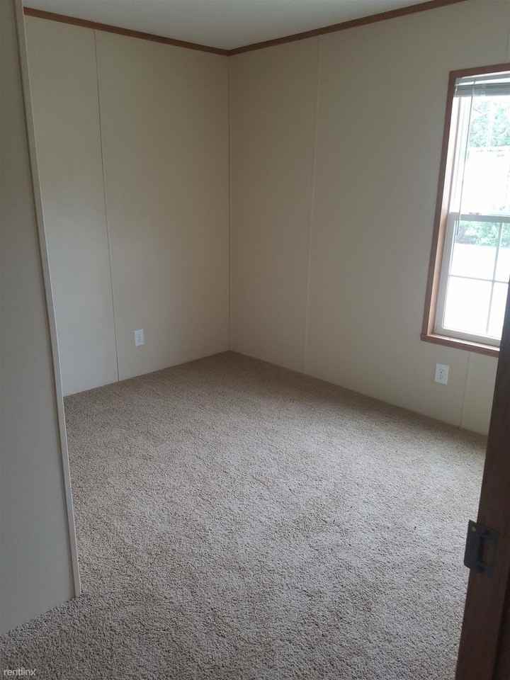 971 Marion Pl - Photo 3 of 13