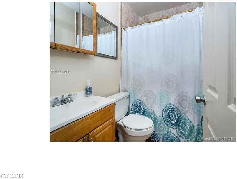 2460 NW 15th St #1 - Photo 2 of 8