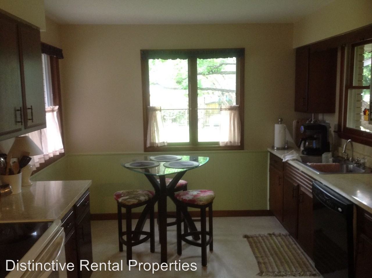 824 Ashland St - Photo 3 of 11