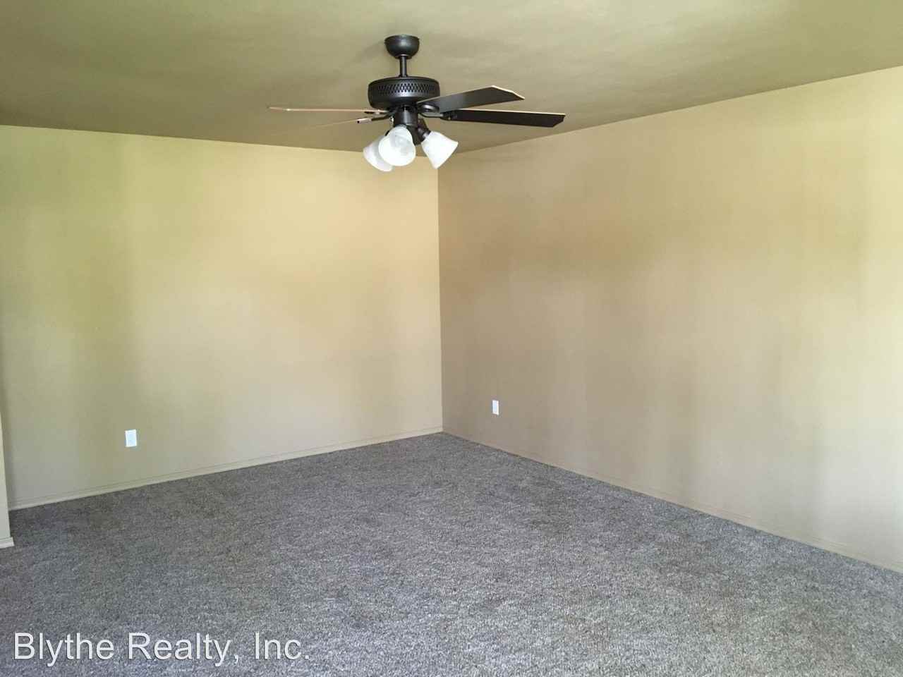 1573 E La Jolla Ct - Photo 2 of 13