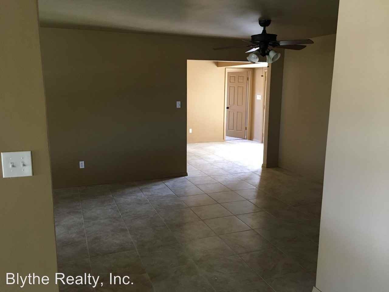 1573 E La Jolla Ct - Photo 3 of 13