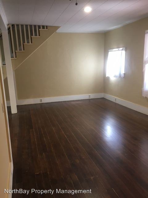 741 North St - Photo 3 of 18