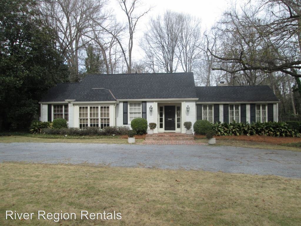 2467 Wildwood Dr - Photo 2 of 33