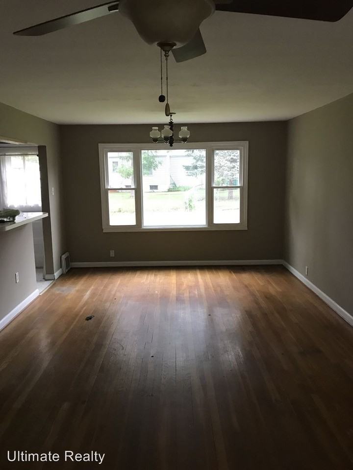 10218 Unicorn Dr - Photo 3 of 8