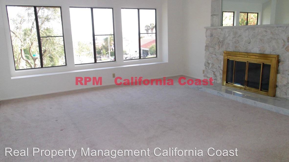 2910 Briarwood Dr - Photo 3 of 41