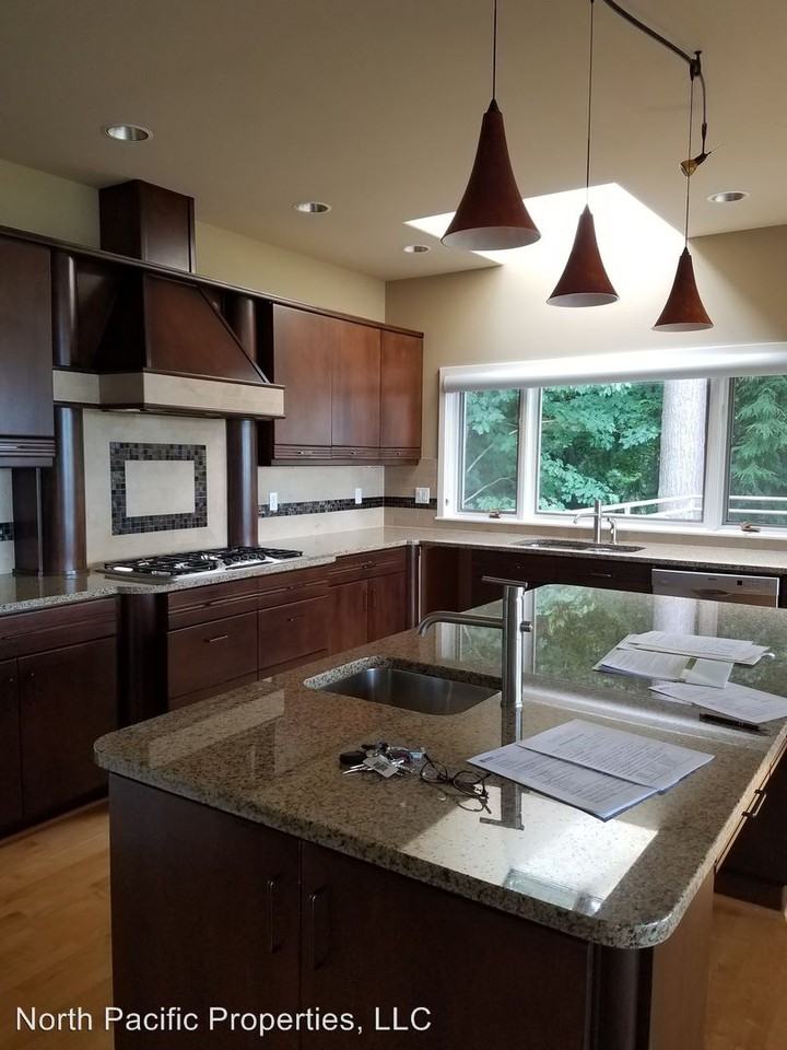 9507 Forest Dell Dr - Photo 2 of 10