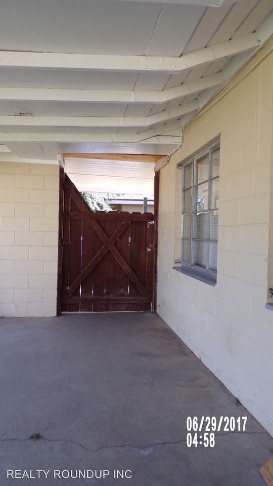 5100 Valletta Way - Photo 2 of 15