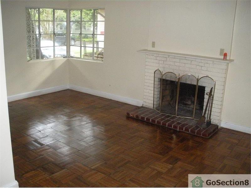1560 Monroe St - Photo 2 of 9