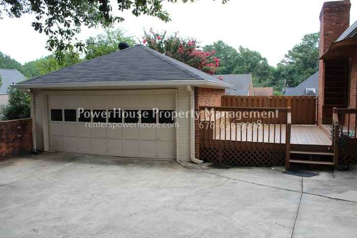 3209 Henderson Walk - Photo 3 of 41