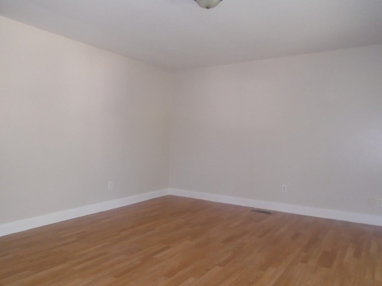 1918 Horeb Ave - Photo 2 of 11
