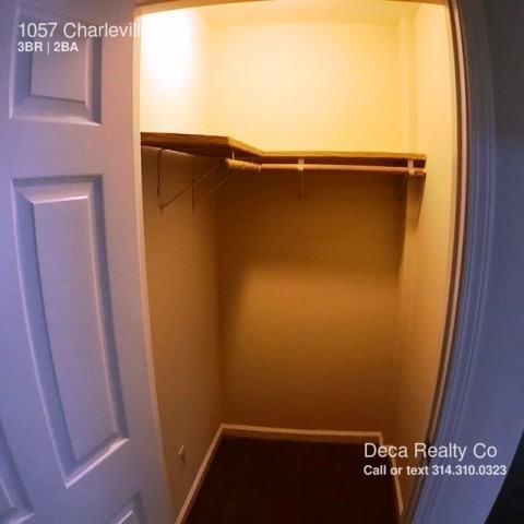 1057 Charleville Ave - Photo 3 of 12