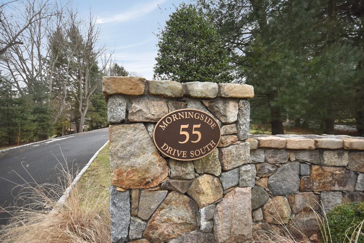 55 Morningside Dr S - Photo 3 of 17