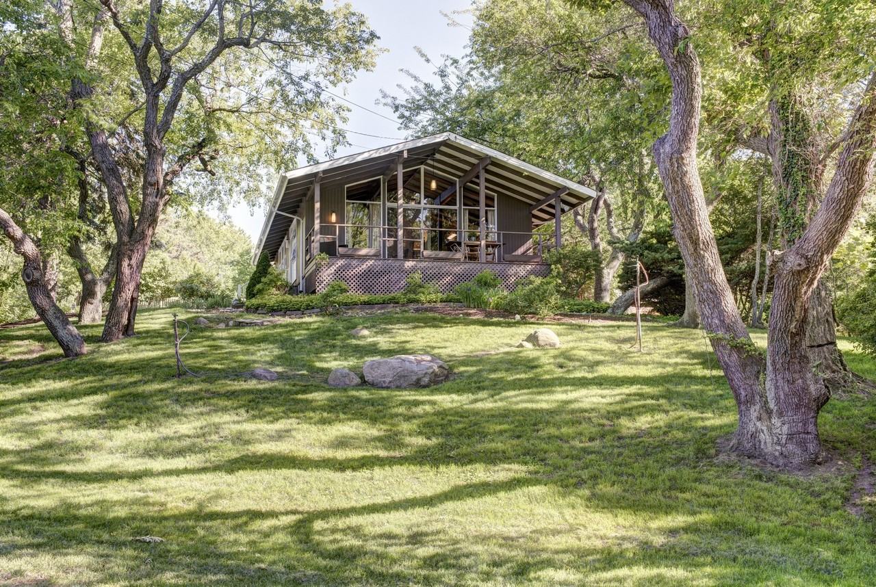 1620 Aquaview Ave - Photo 3 of 10