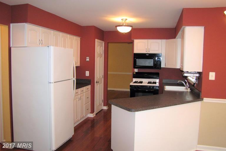 6423 Waterdale Ct - Photo 3 of 15