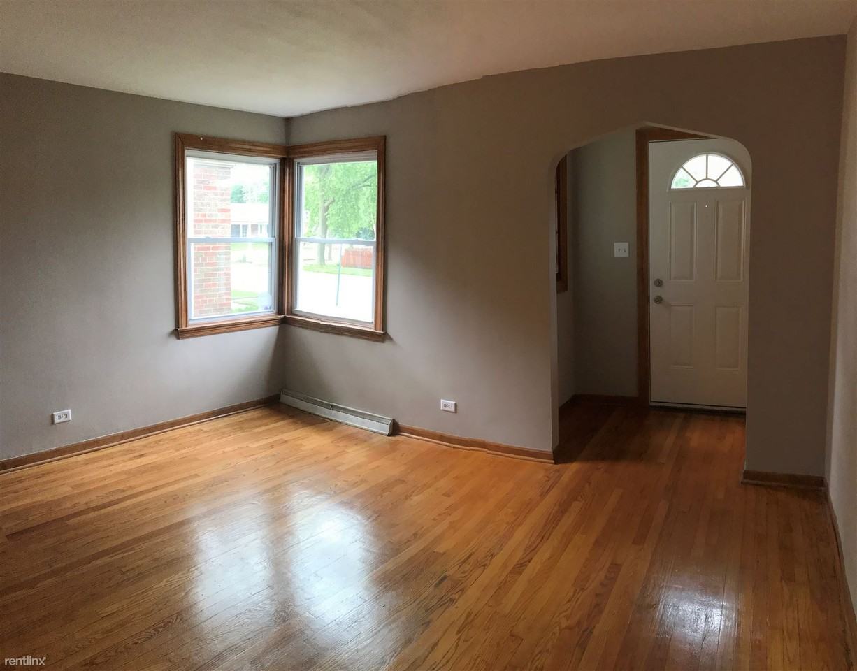 14306 S Clark St - Photo 2 of 16