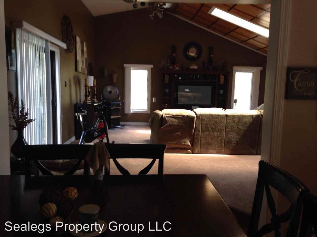 9 Rodney Dr - Photo 3 of 21