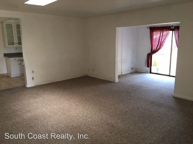 6112 Coloma Dr - Photo 2 of 9