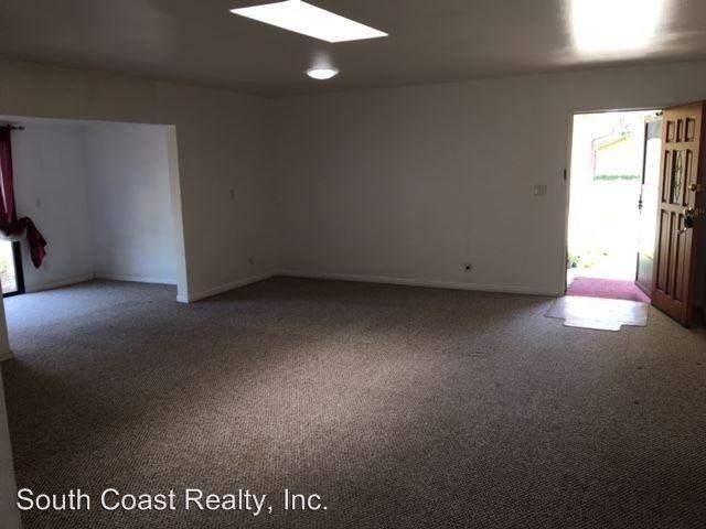 6112 Coloma Dr - Photo 3 of 9