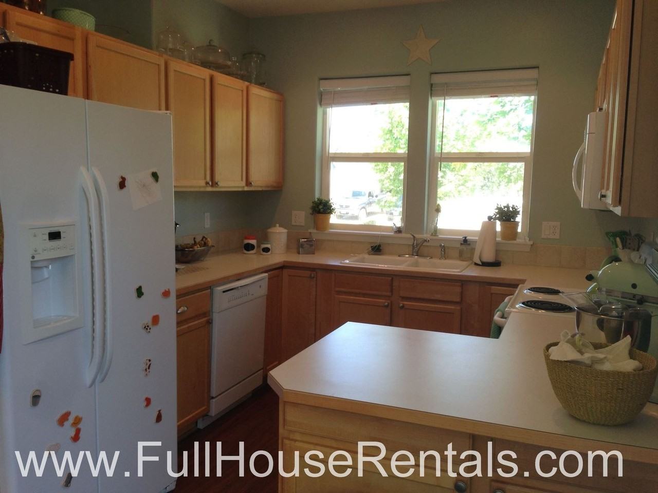 25220 Rhapsody Ave - Photo 2 of 13