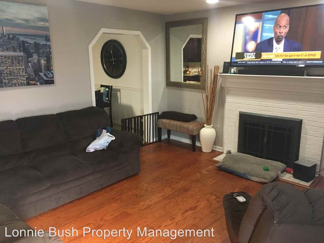 326 W McGinnis Cir - Photo 2 of 8