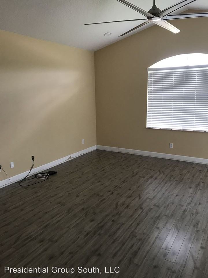 34228 Madiera Ln - Photo 2 of 21
