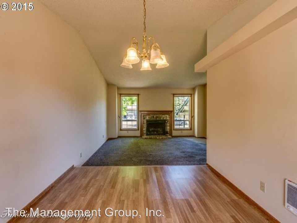 1814 NE 153rd St - Photo 2 of 18