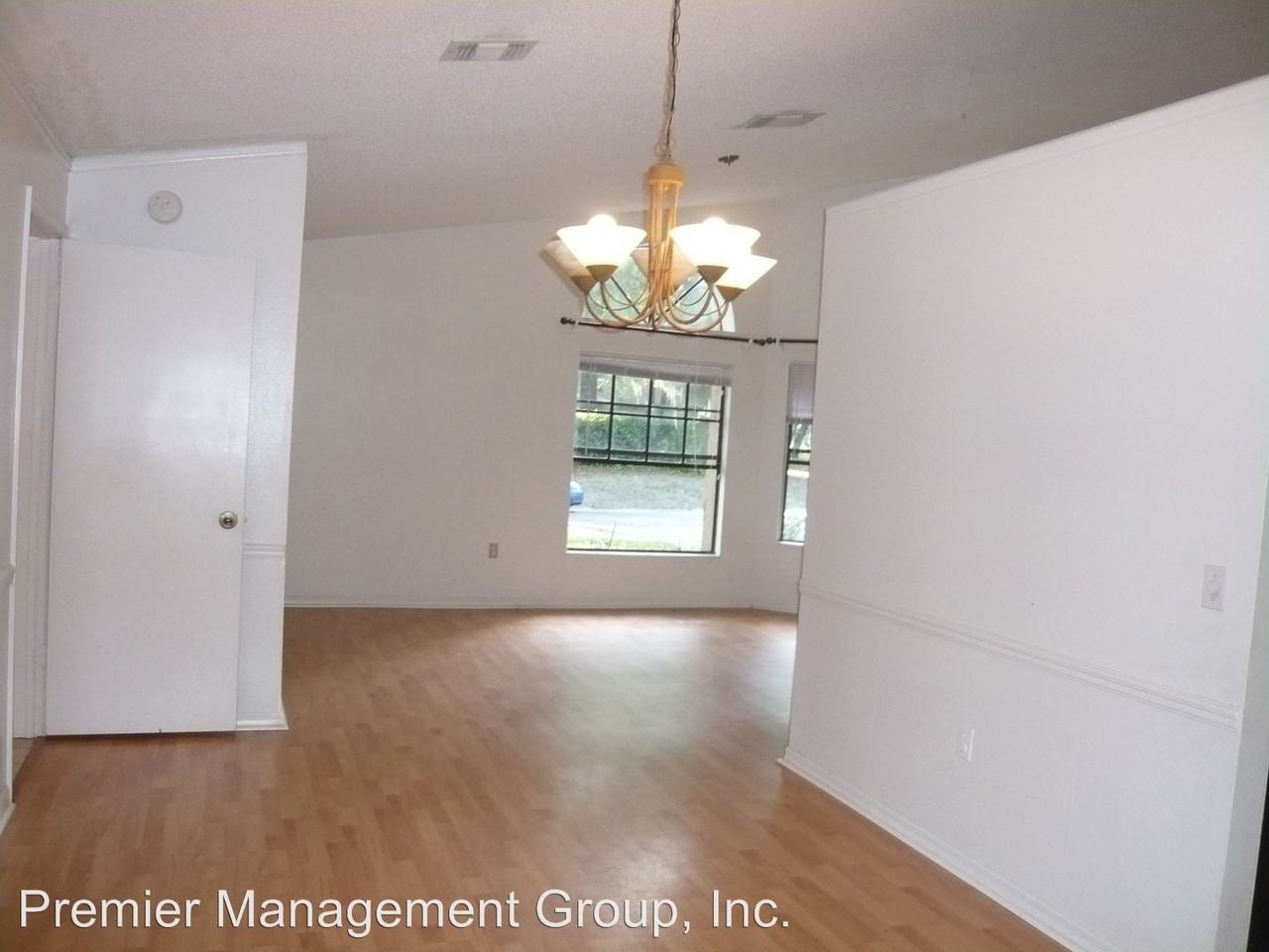 1167 Buttonwood Cir - Photo 2 of 6