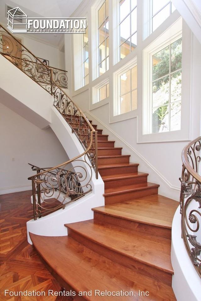 7 Hillcrest Rd - Photo 3 of 19