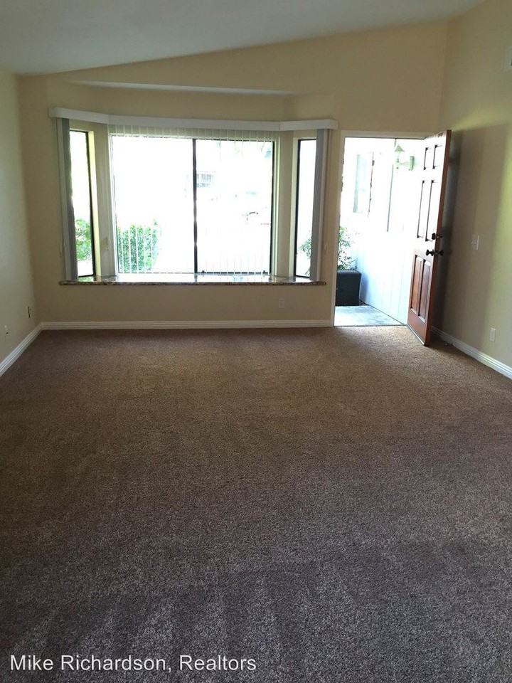 4019 Via Diego - Photo 3 of 15