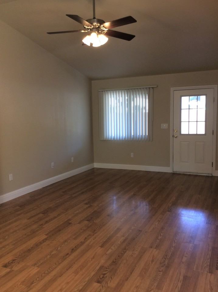 9711 N State St - Photo 3 of 10