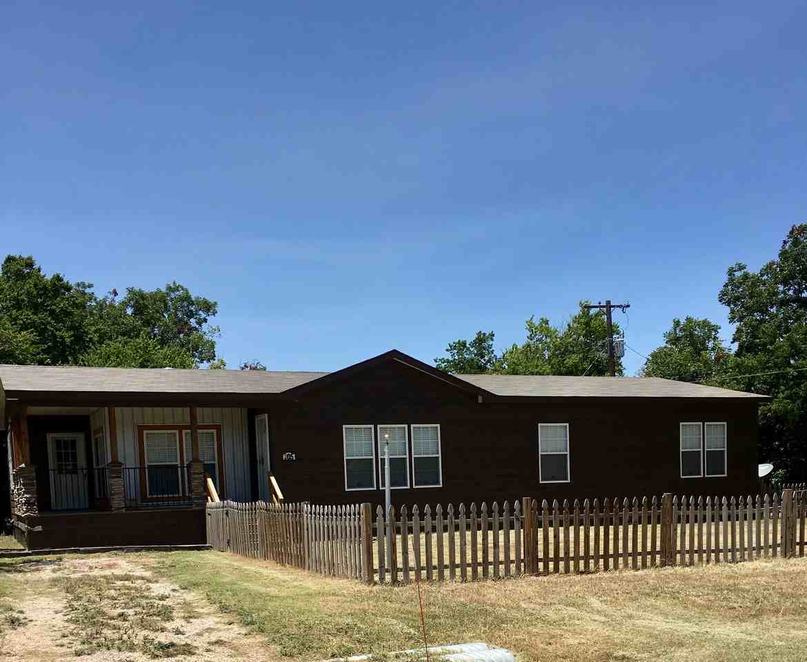 305 N Lucy St - Photo 2 of 7