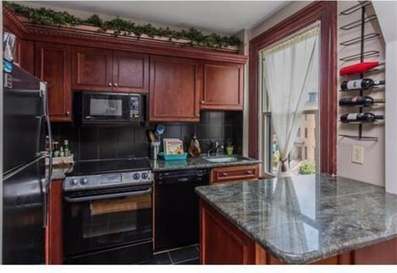 681 Boston Rd #4 - Photo 3 of 5